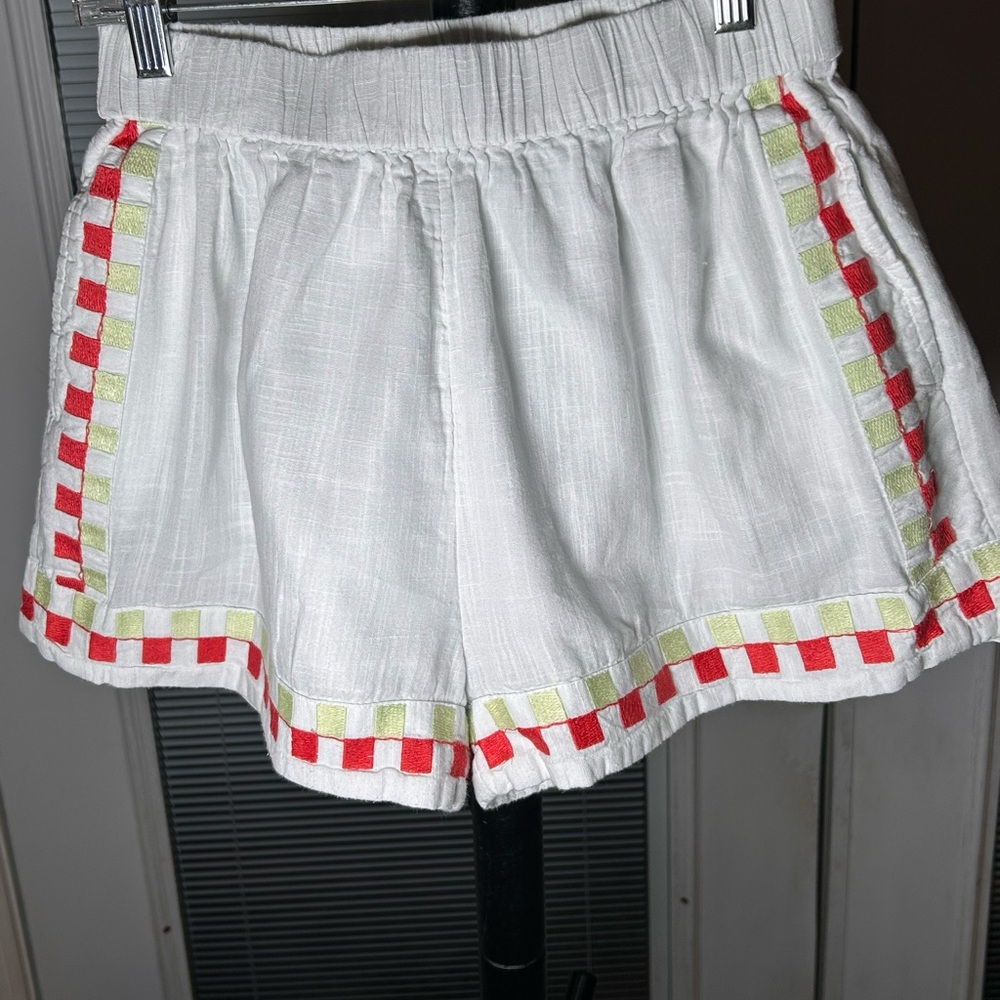 Princess Polly High Waist White and Red Shorts